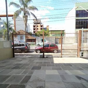 Loja com 190m², 2 vagas, no bairro Centro em Caxias do Sul para Comprar