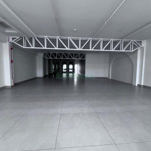 Loja com 712m², no bairro Centro em Caxias do Sul para Alugar