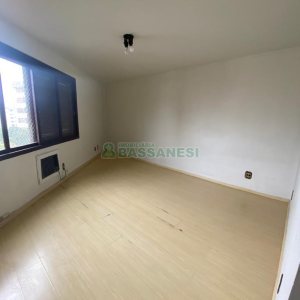 Apartamento com 66m², 2 dormitórios, 1 vaga, no bairro Pio X em Caxias do Sul para Comprar
