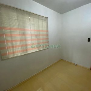 Apartamento com 66m², 2 dormitórios, 1 vaga, no bairro Pio X em Caxias do Sul para Comprar
