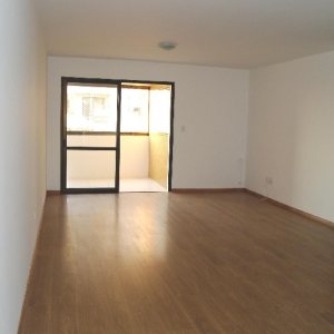 Apartamento com 110m², 3 dormitórios, 2 vagas, no bairro São Pelegrino em Caxias do Sul para Comprar