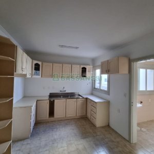 Apartamento com 143m², 3 dormitórios, 1 vaga, no bairro Centro em Caxias do Sul para Comprar