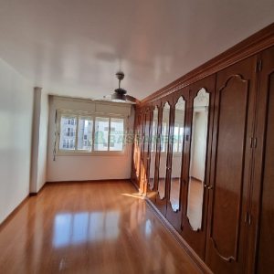 Apartamento com 143m², 3 dormitórios, 1 vaga, no bairro Centro em Caxias do Sul para Comprar
