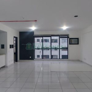 Sala com 54m², no bairro Centro em Caxias do Sul para Comprar