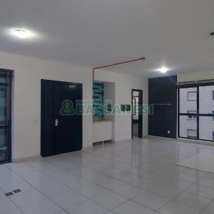 Sala com 54m², no bairro Centro em Caxias do Sul para Comprar