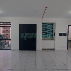Sala com 54m², no bairro Centro em Caxias do Sul para Comprar