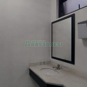 Sala com 54m², no bairro Centro em Caxias do Sul para Comprar
