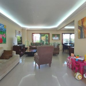 Casa Mobiliada com 318m², 4 dormitórios, 2 vagas, no bairro Sagrada Família em Caxias do Sul para Alugar