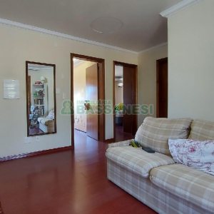 Casa Mobiliada com 318m², 4 dormitórios, 2 vagas, no bairro Sagrada Família em Caxias do Sul para Alugar