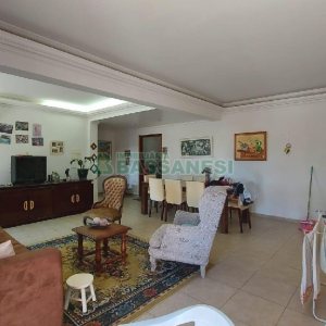 Casa Mobiliada com 318m², 4 dormitórios, 2 vagas, no bairro Sagrada Família em Caxias do Sul para Alugar