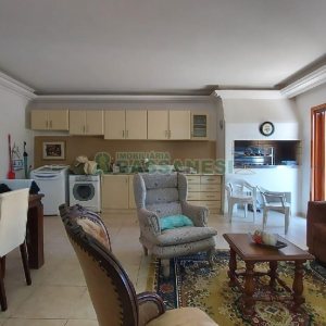 Casa Mobiliada com 318m², 4 dormitórios, 2 vagas, no bairro Sagrada Família em Caxias do Sul para Alugar