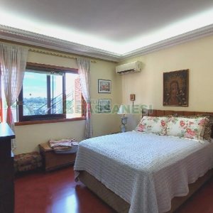 Casa Mobiliada com 318m², 4 dormitórios, 2 vagas, no bairro Sagrada Família em Caxias do Sul para Alugar