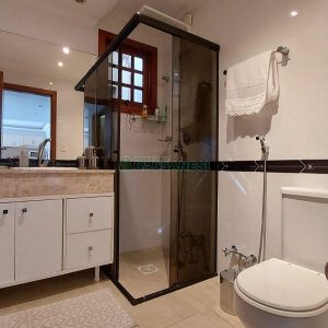Casa Mobiliada com 318m², 4 dormitórios, 2 vagas, no bairro Sagrada Família em Caxias do Sul para Alugar