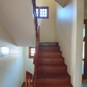 Casa Mobiliada com 318m², 4 dormitórios, 2 vagas, no bairro Sagrada Família em Caxias do Sul para Alugar