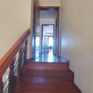 Casa Mobiliada com 318m², 4 dormitórios, 2 vagas, no bairro Sagrada Família em Caxias do Sul para Alugar
