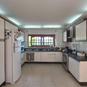 Casa Mobiliada com 318m², 4 dormitórios, 2 vagas, no bairro Sagrada Família em Caxias do Sul para Alugar
