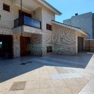 Casa Mobiliada com 318m², 4 dormitórios, 2 vagas, no bairro Sagrada Família em Caxias do Sul para Alugar