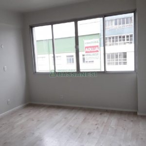 Sala com 21m², no bairro Centro em Caxias do Sul para Alugar