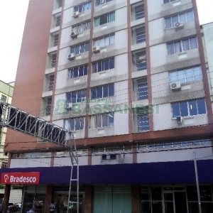 Sala com 21m², no bairro Centro em Caxias do Sul para Alugar