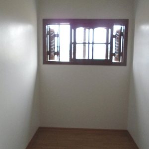 Apartamento com 130m², 3 dormitórios, 1 vaga, no bairro Madureira em Caxias do Sul para Alugar
