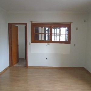 Apartamento com 130m², 3 dormitórios, 1 vaga, no bairro Madureira em Caxias do Sul para Alugar