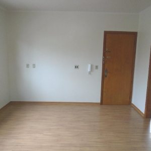 Apartamento com 130m², 3 dormitórios, 1 vaga, no bairro Madureira em Caxias do Sul para Alugar