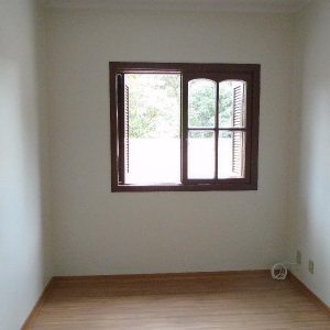 Apartamento com 130m², 3 dormitórios, 1 vaga, no bairro Madureira em Caxias do Sul para Alugar