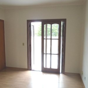 Apartamento com 130m², 3 dormitórios, 1 vaga, no bairro Madureira em Caxias do Sul para Alugar