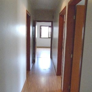 Apartamento com 130m², 3 dormitórios, 1 vaga, no bairro Madureira em Caxias do Sul para Alugar