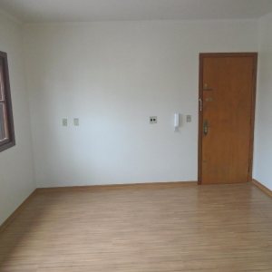 Apartamento com 130m², 3 dormitórios, 1 vaga, no bairro Madureira em Caxias do Sul para Alugar