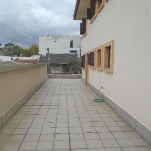 Apartamento com 130m², 3 dormitórios, 1 vaga, no bairro Madureira em Caxias do Sul para Alugar