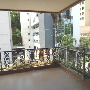 Apartamento com 140m², 3 dormitórios, 1 vaga, no bairro Centro em Caxias do Sul para Alugar