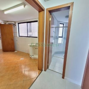 Apartamento com 190m², 3 dormitórios, 2 vagas, no bairro Rio Branco em Caxias do Sul para Comprar