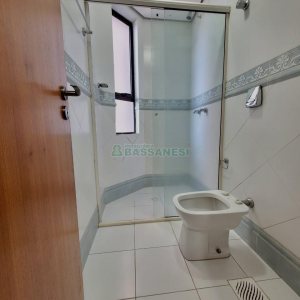 Apartamento com 190m², 3 dormitórios, 2 vagas, no bairro Rio Branco em Caxias do Sul para Comprar