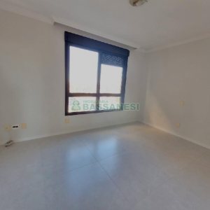 Apartamento com 190m², 3 dormitórios, 2 vagas, no bairro Rio Branco em Caxias do Sul para Comprar