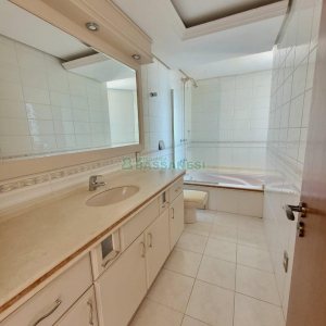 Apartamento com 190m², 3 dormitórios, 2 vagas, no bairro Rio Branco em Caxias do Sul para Comprar