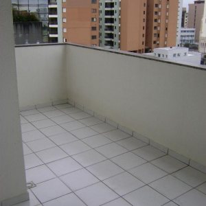Apartamento com 105m², 3 dormitórios, 2 vagas, no bairro São Pelegrino em Caxias do Sul para Alugar