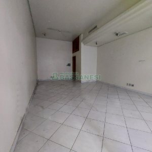 Loja com 40m², no bairro Centro em Caxias do Sul para Alugar
