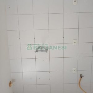 Apto Mobiliado com 60m², 2 dormitórios, 1 vaga, no bairro Sagrada Família em Caxias do Sul para Comprar