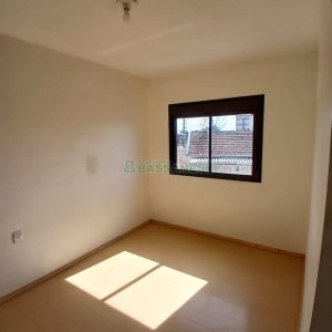 Apto Mobiliado com 60m², 2 dormitórios, 1 vaga, no bairro Sagrada Família em Caxias do Sul para Comprar