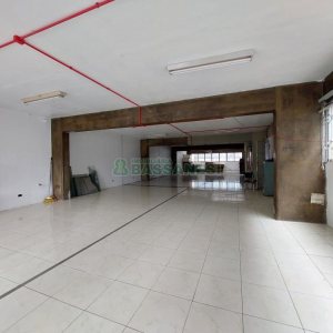 Sala com 240m², no bairro Centro em Caxias do Sul para Alugar