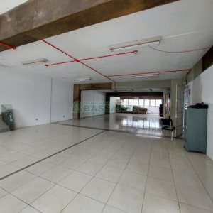 Sala com 240m², no bairro Centro em Caxias do Sul para Alugar