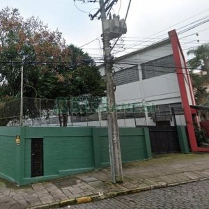 Pavilhão com 798m², no bairro Pio X em Caxias do Sul para Comprar