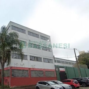 Pavilhão com 798m², no bairro Pio X em Caxias do Sul para Comprar