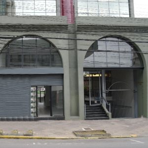 Loja com 328m², no bairro Centro em Caxias do Sul para Alugar ou Comprar