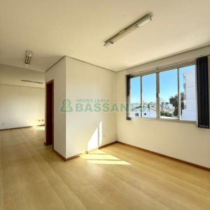 Sala com 40m², no bairro Pio X em Caxias do Sul para Alugar