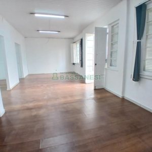 Sala com 400m², no bairro Centro em Caxias do Sul para Alugar