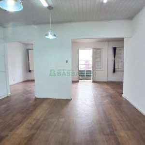 Sala com 400m², no bairro Centro em Caxias do Sul para Alugar