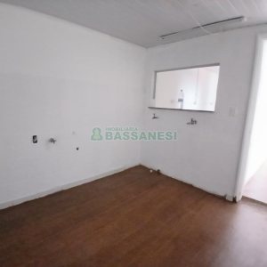 Sala com 400m², no bairro Centro em Caxias do Sul para Alugar