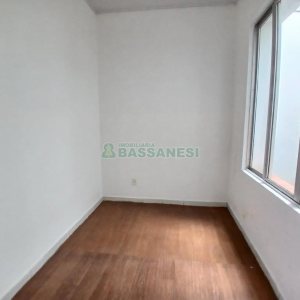 Sala com 400m², no bairro Centro em Caxias do Sul para Alugar